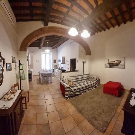 Onda Blu - Bilocale Con Aria Condizionata A Due Passi Dal Castello E Dal Torrione E Rivellino Piombino Exterior foto